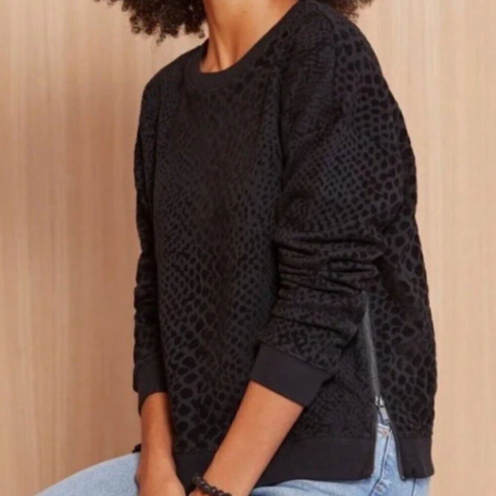 Rails M Marlo Flocked Cobra Print Boxy Pullover D… - image 2